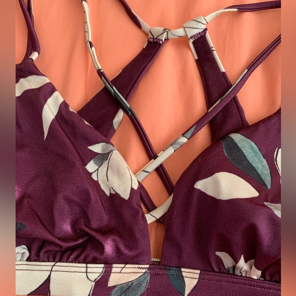 Bikini Top - Picture 2 of 9